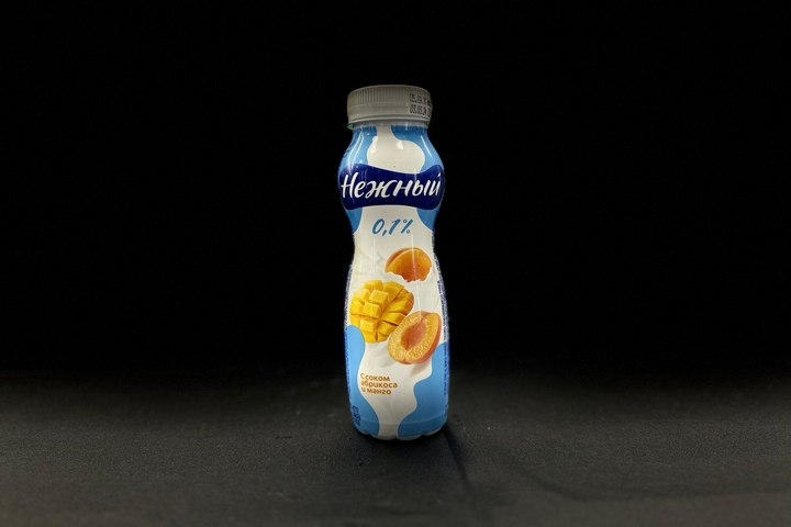 Йогурт с соком абрикоса и манго 0,1%