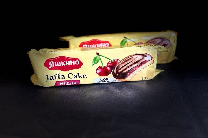 Сдобное печенье с вишней