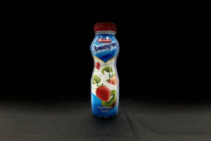 Йогурт клубника-киви 1,2%